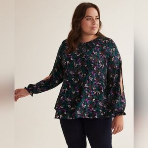 Penningtons Black Floral Pleated Swing Blouse, BNWT, Size 5X